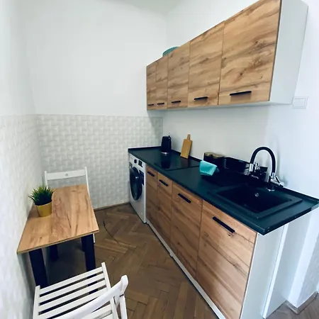 Clicktheflat Plac Bankowy Διαμέρισμα *