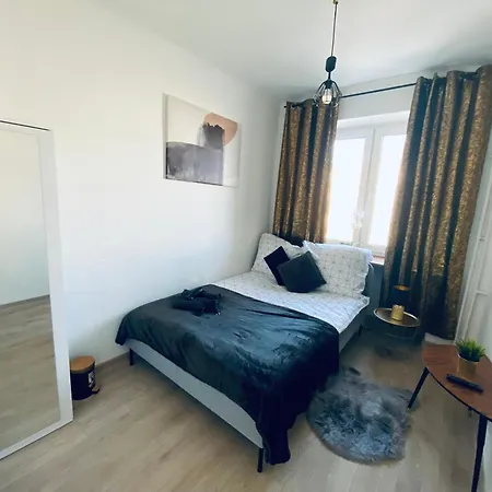 Clicktheflat Plac Bankowy * Warszawa