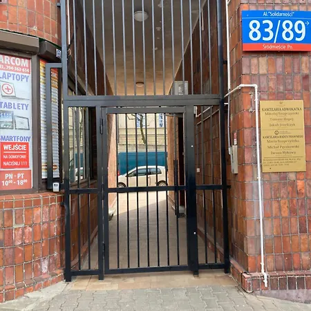 Clicktheflat Plac Bankowy * Warschau